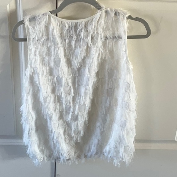 Max studio white feather tank top NEW - Picture 4 of 4